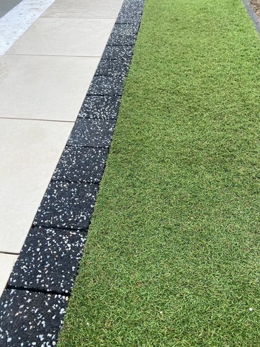 Garden edging border black
