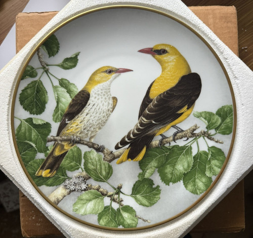 Decorative porcelain plates - plates, by