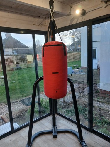 Vevor punching bag - , and