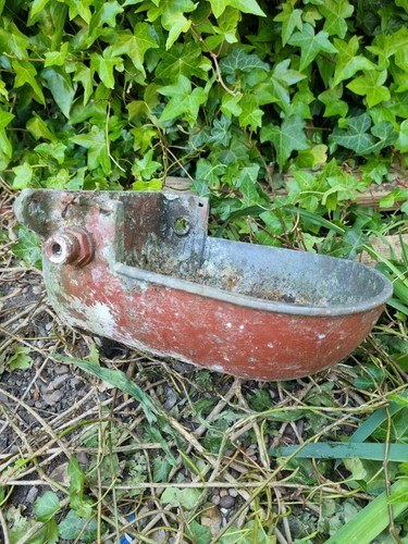 Cast aluminum water - , bowl