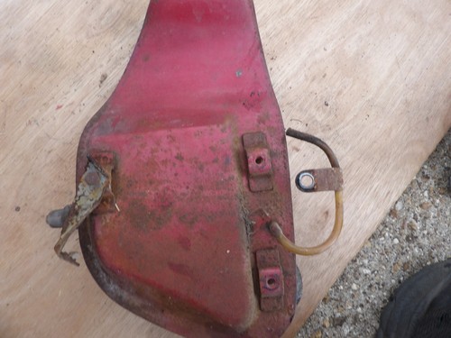 Suzuki t200 oil - tank,