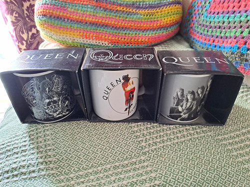 Queen ceramic coffee mugs set - ceramic,