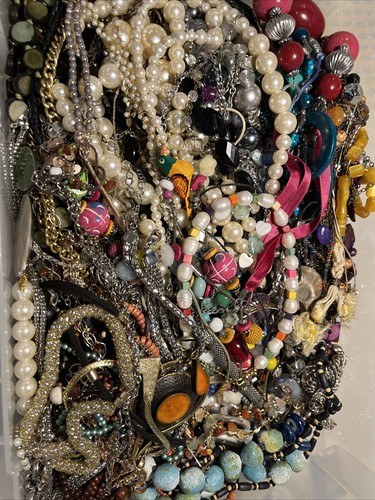 Bundle mixed necklaces - of, 30