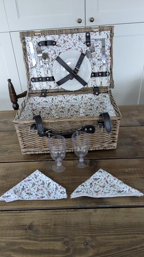 Wicker picnic hamper - wicker,