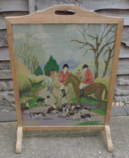VINTAGE WOODEN FIRE SCREEN TAPESTRY HUNTING SCENE BY GADSBY FRAME MAKERS READ