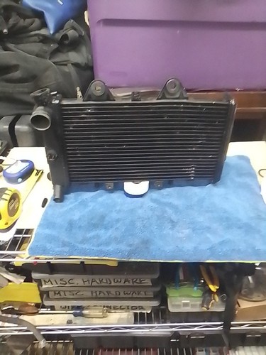 Universal small radiator - small,