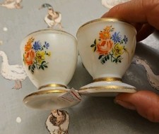 Vintage Retro Milk Glass Egg