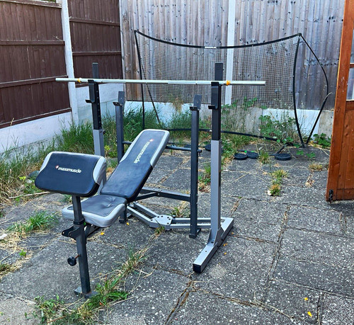 Adjustable bench rack with - &,