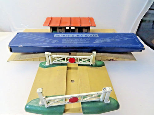 Hornby dublo station and - dublo,