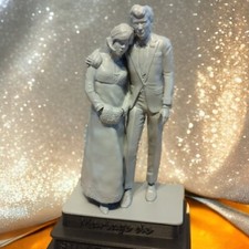 Johnny Hallyday And Sylvie Vartan Wedding Statue
