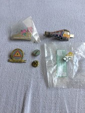 5 X VINTAGE RAILWAY.  BADGES