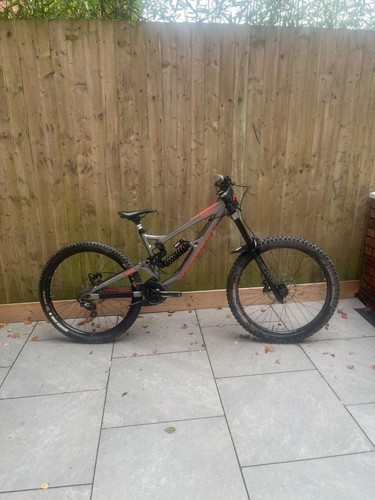 Saracen myst 2023 - myst, downhill