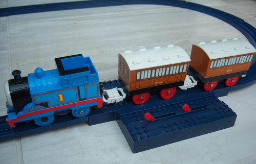 Vintage 1990 tomy train - vintage,