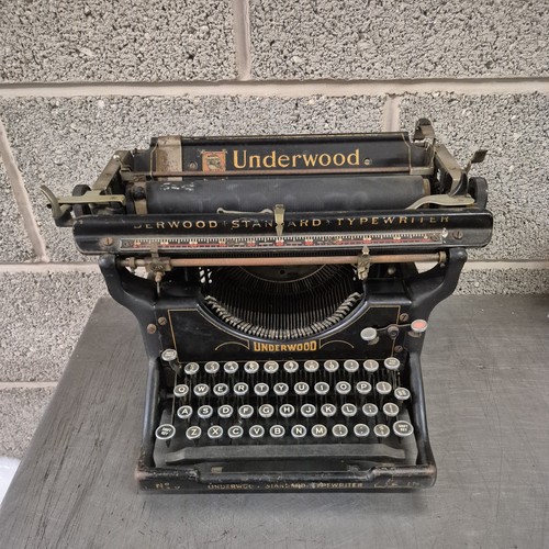 Underwood standard typewriter - standard,