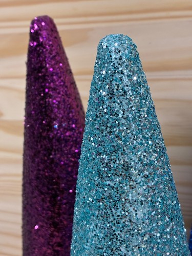 Decorative display cones - ,