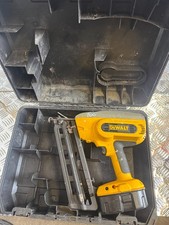 ⭐ DEWALT DC618 NAILGUN IN