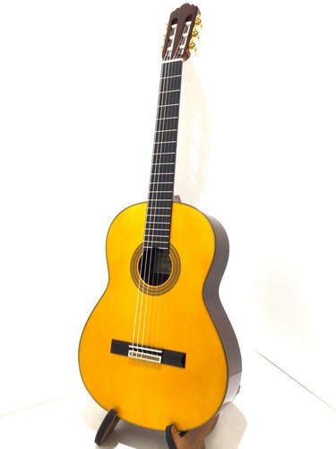 Yamaha gc32s classical guitar - classical,
