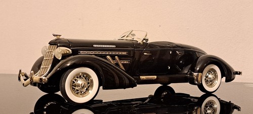 Scale 1935 auburn 851 - 1/18,