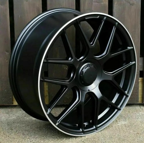 Black mercedes e63 - x4,