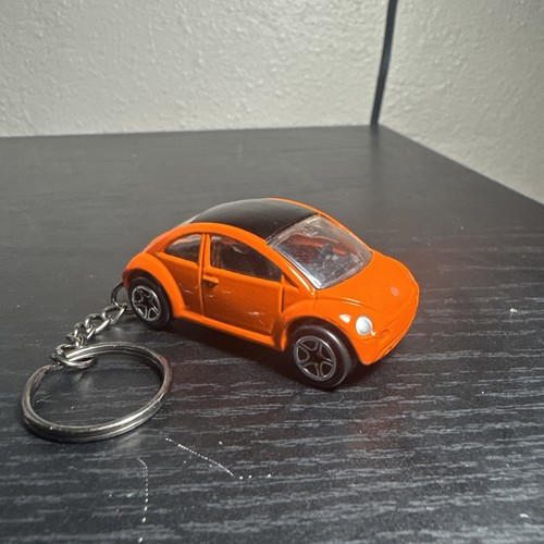Bug orange keychain - vw,
