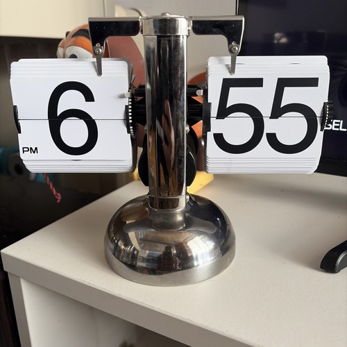 Retro flip clock - flip, chrome