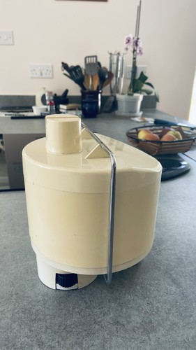 Juicer attachment for vintage
