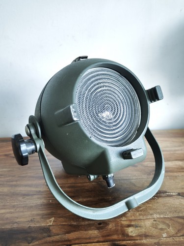 Strand patt 123 theatre - light,