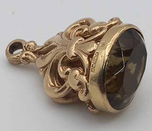 Large 9ct gold - large, smoky
