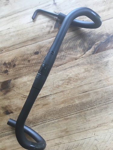 Carbon road handlebars clip - carbon,