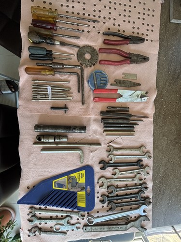 Assorted tools job lot old - assorted,