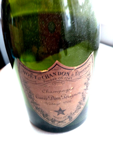 Moet chandon empty - empty, champagne