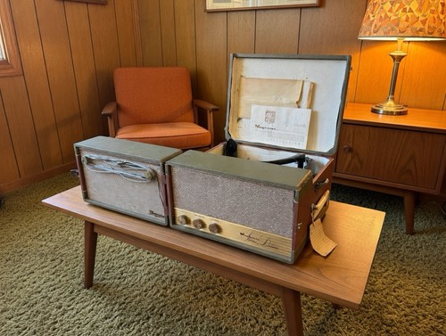 Vintage 1960s magnavox - 🍊vintage,
