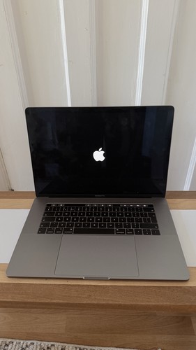 Apple macbook pro 2018 - pro, 15”