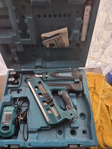 Makita gn900 gas first - gas,