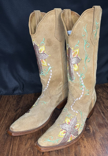 Women western boots vtg - women’s,