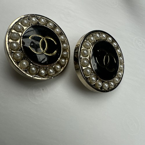 Chanel button set 2 size - set,