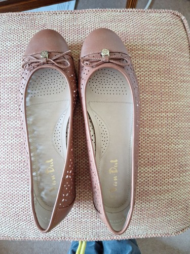 Van dal flat shoes - van,