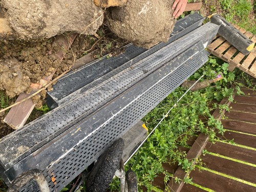 Cavity wall lintel - cavity,