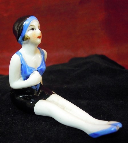 Figurine bathing beauty - figurine,
