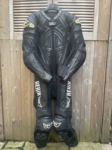 Berik one piece - one, leathers