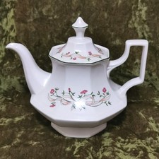 Johnson Brothers Eternal Beau vintage 1980s Teapot with lid excellent condition