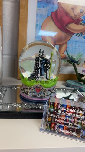 Evil queen disney - queen, globe