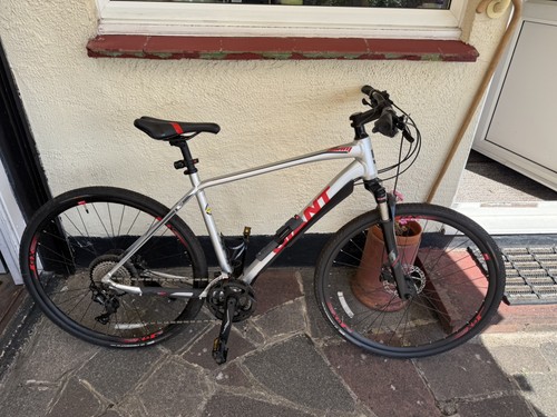 Giant roam disc hybrid bike - 1,