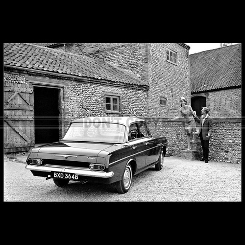 Photo 031017 vauxhall crest - a.031017,