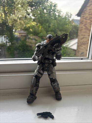 Neca gears war marcus fenix - neca,