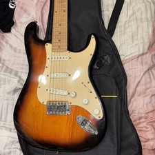 ROCKWOOD BY HOHNER LX90 ELECTRIC GUITAR with case black 