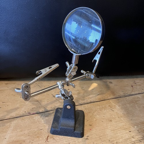 Helping third hand - helping, magnifier