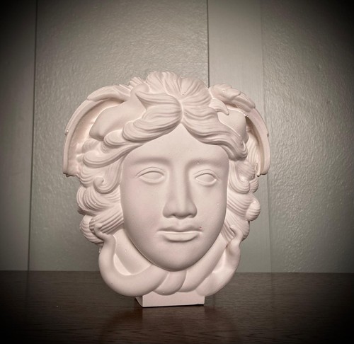 Sculpture medusa plaster - of, (plaster