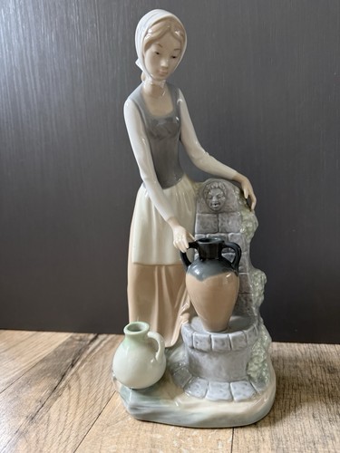 Nao lladro girl well - girl, at
