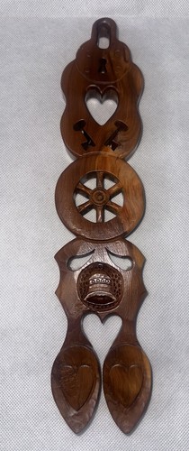 Handcarved welsh wooden love - welsh,